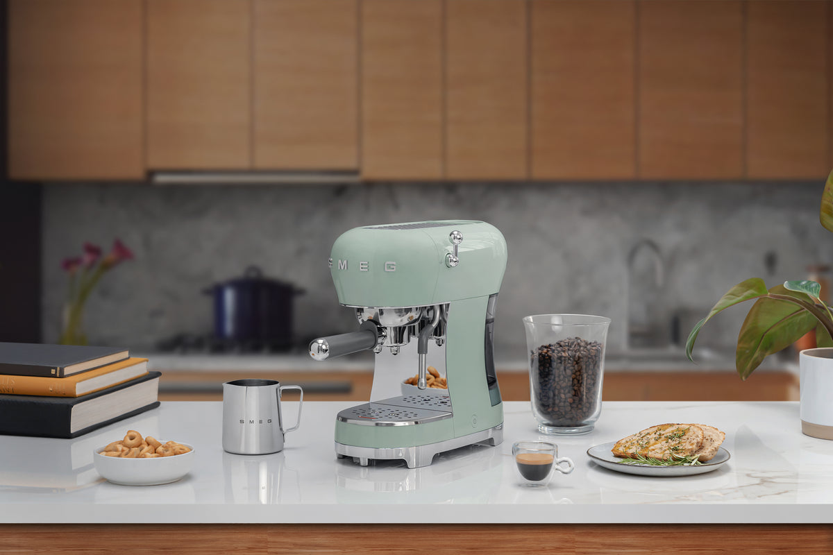 Smeg ECF02PGEU