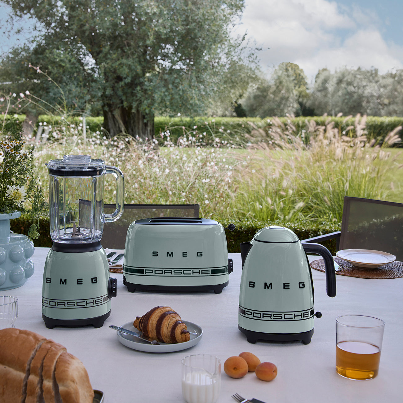 Smeg BLF03PSGEU Shade Green